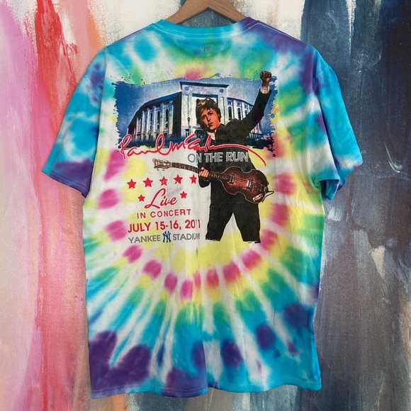 🔥GTC🔥F/B 2011 Paul McCartney TieDye On The Run Yankee Stadium 100% Cotton Tee. - Picture 2 of 6